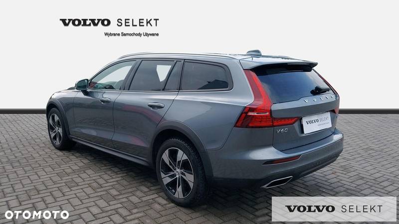 Volvo V60 Cross Country - 4