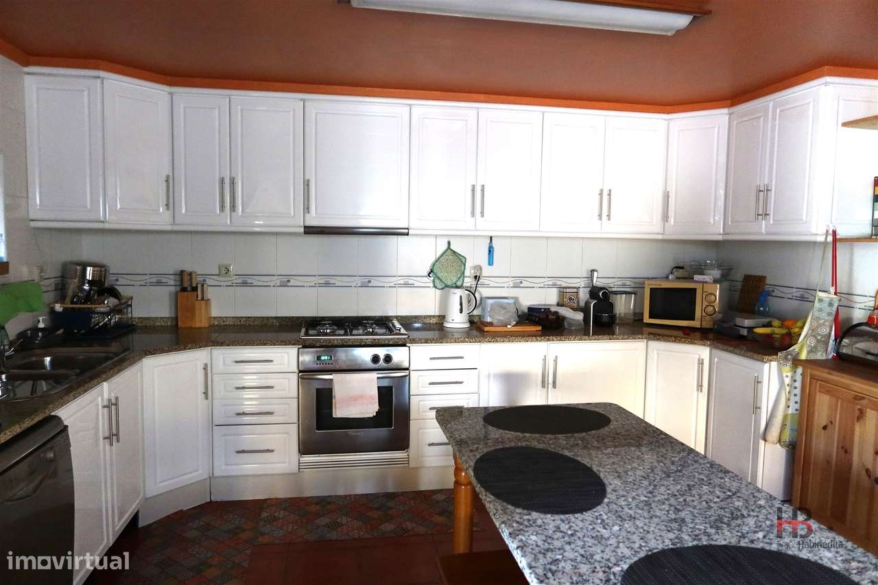 Oportunidade Única: Moradia T3 no Centro de Gondomar-29