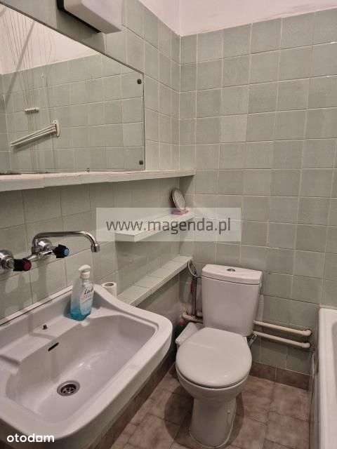 Oryginalne mieszkanie 73 m2 przy Placu Konstytucji-9