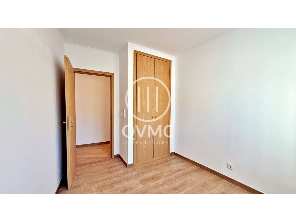 Apartamento T3 renovado em Carnaxide - Oeiras-15