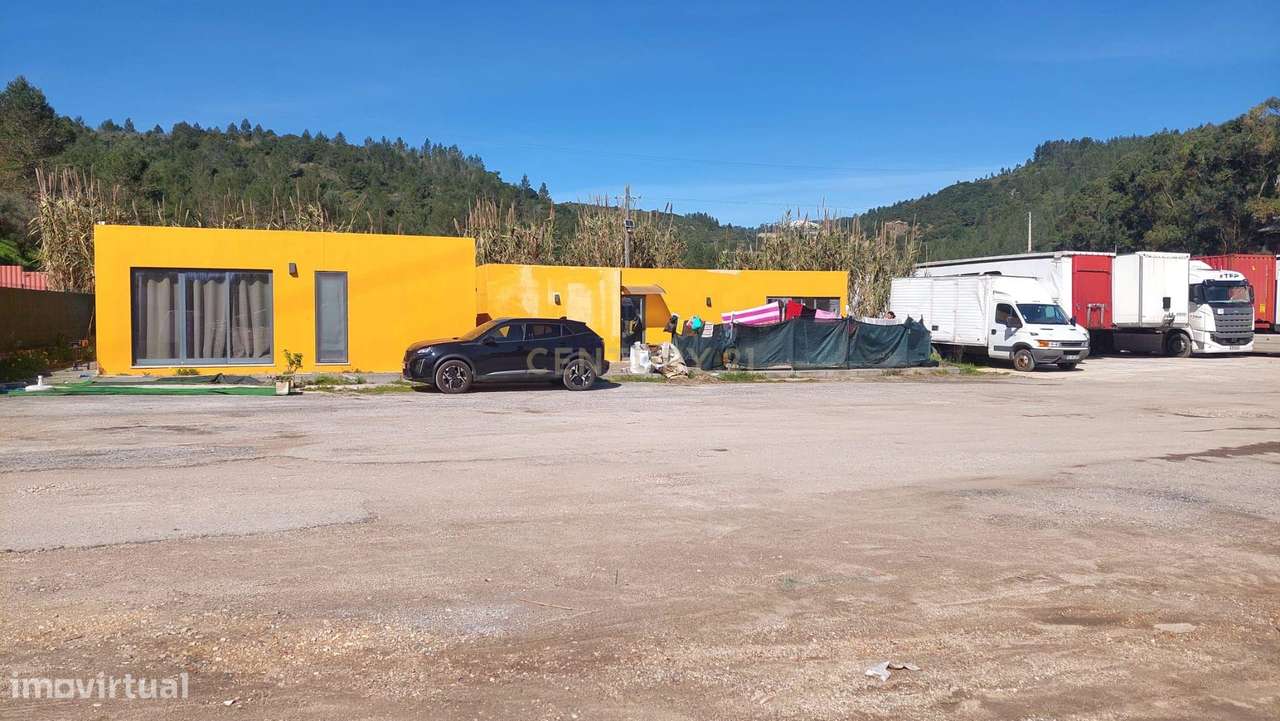 Terreno Multiusos (7680m²) com rendimento-12