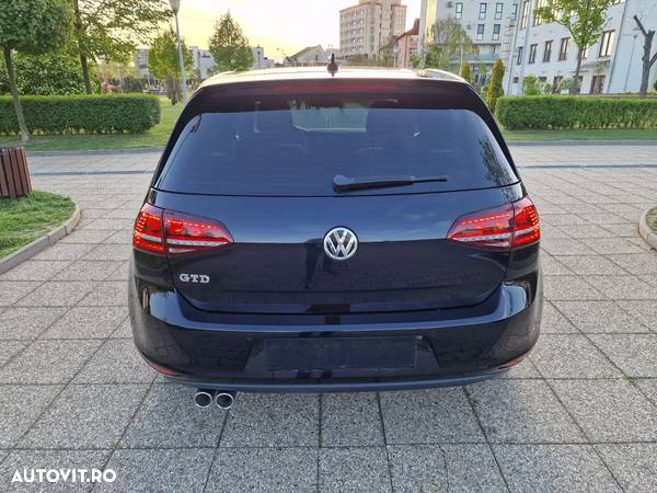 Volkswagen Golf 2.0 TDI DSG GTD - 38