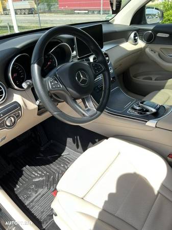 Mercedes-Benz GLC 250 d 4MATIC - 12