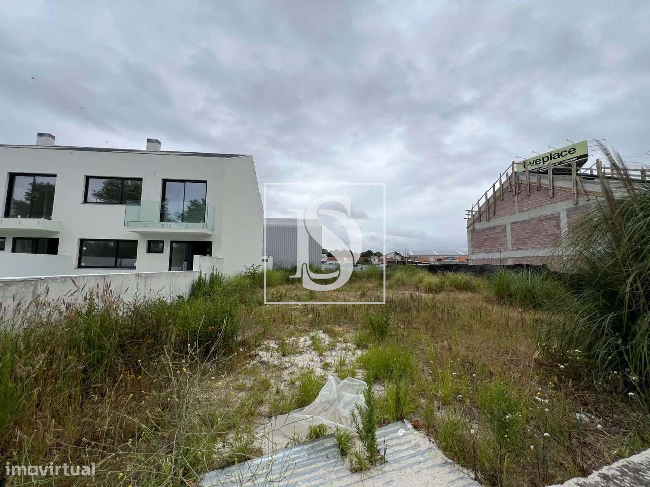 Lote de terreno urbano para construção c/ 407.30m2 - Grande imagem: 4/6