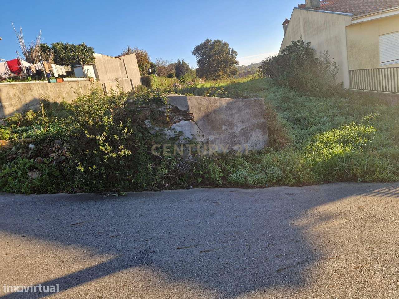 Terreno Rústico com possibilidade de Urbanizar em Silvalde-2