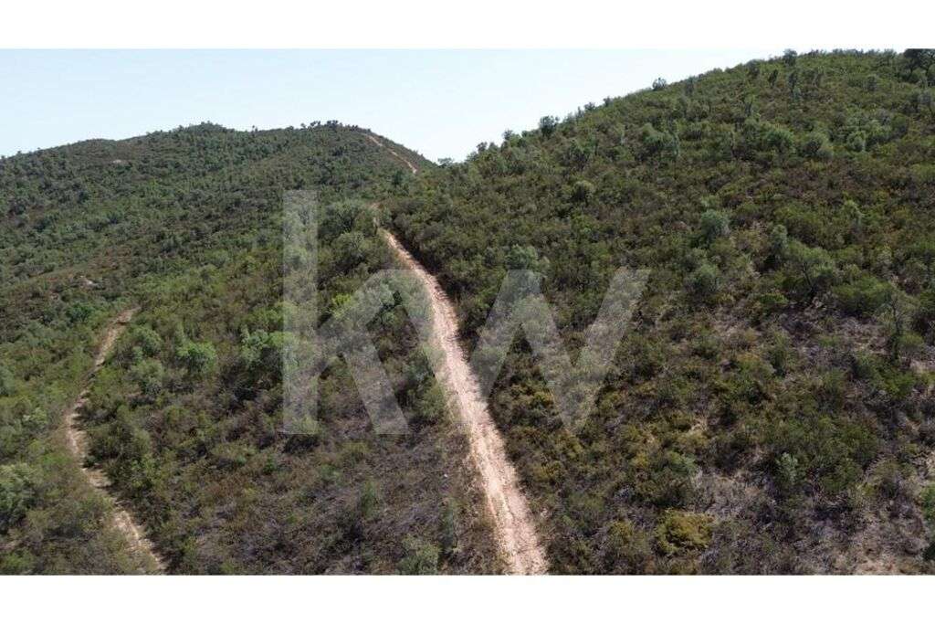 Terreno rústico com 5,7ha próximo de São Marcos da Serra - Grande imagem: 5/26