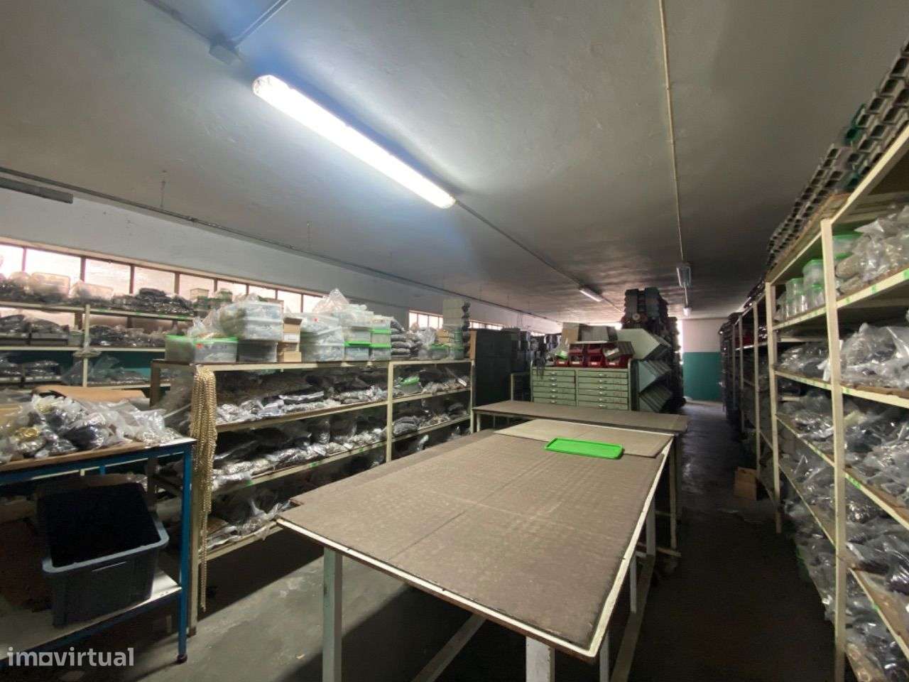 Armazém com 3200 m2 e empresa em funcionamento - Grande imagem: 5/23