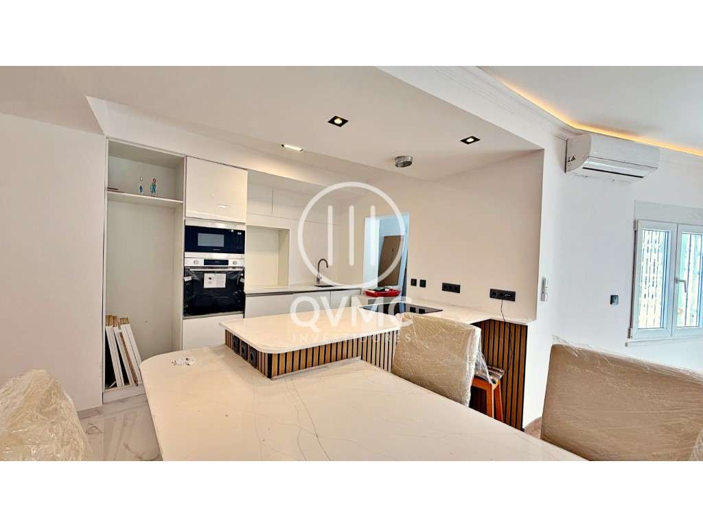 Apartamento T3 renovado em Carnaxide - Oeiras-3