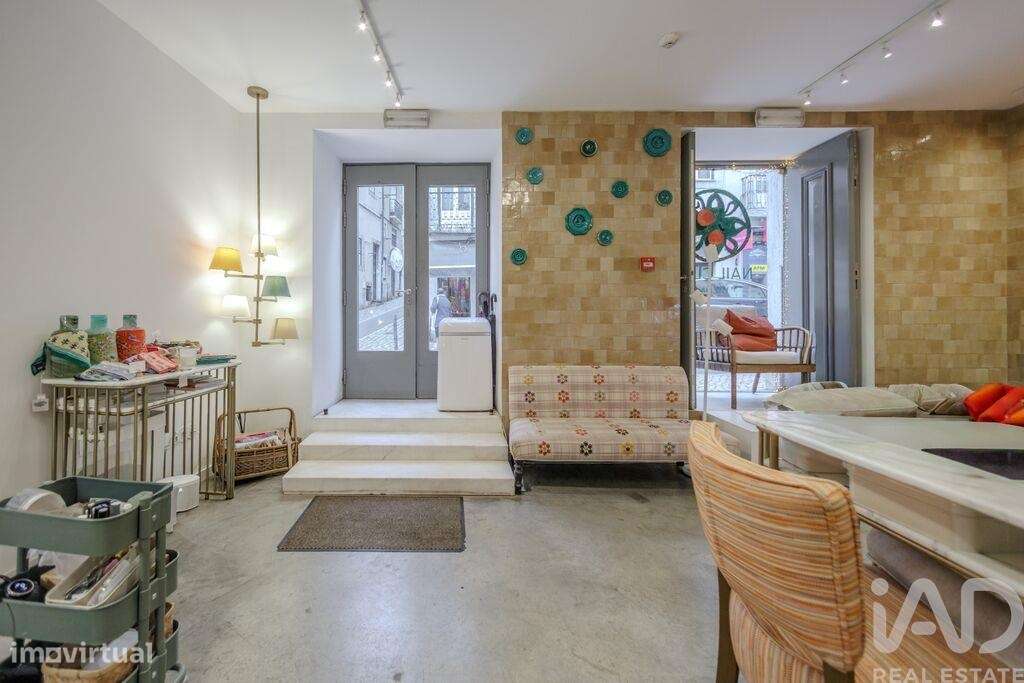 Loja / Estabelecimento Comercial T1 em Misericórdia de 57,00 m2 - Grande imagem: 2/29