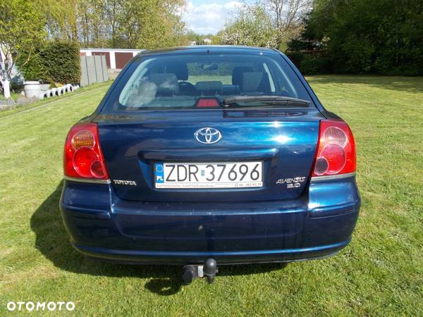 Toyota Avensis - 15