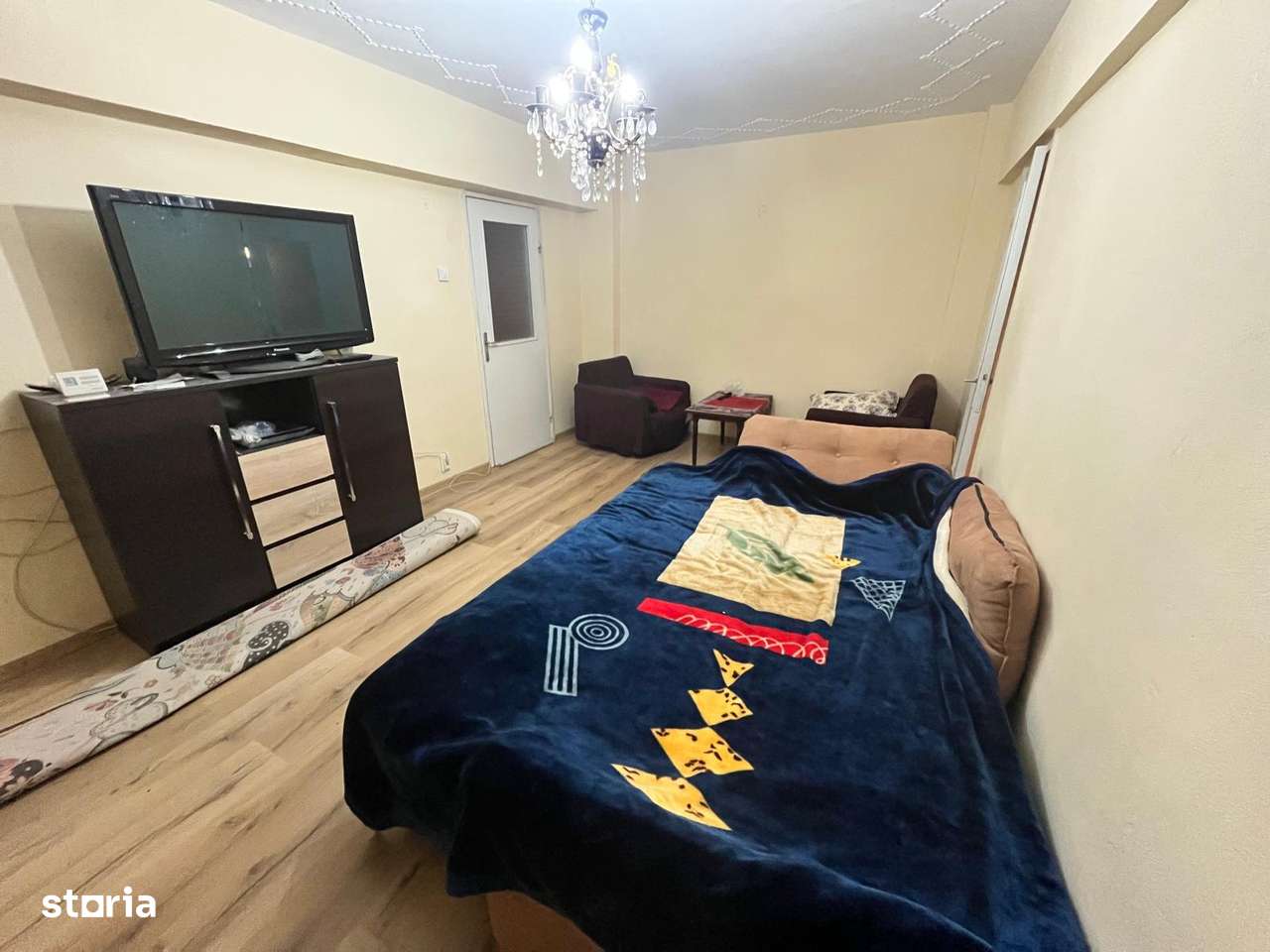 Apartament cu 2 camere et 2 zona Boul Rosu