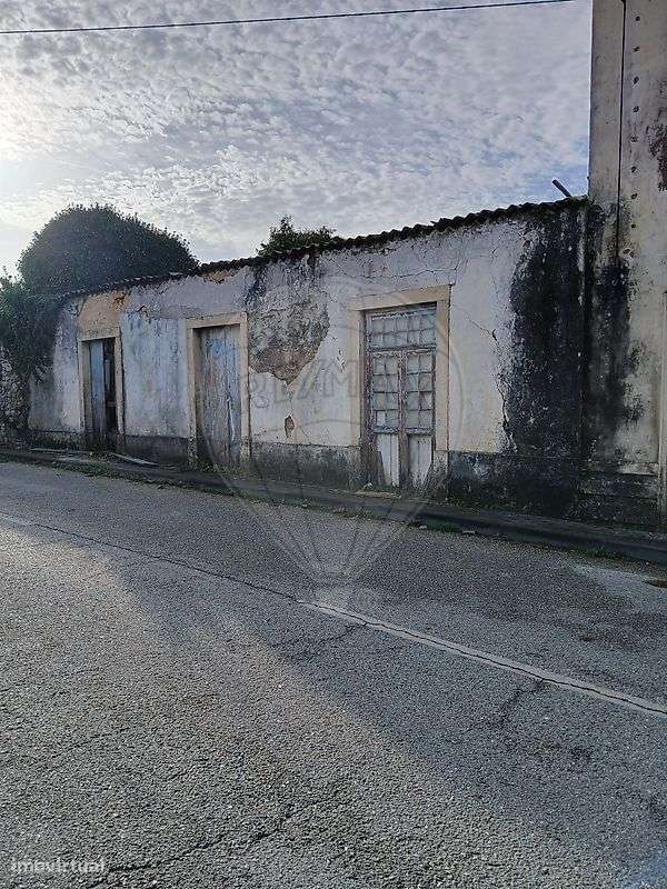 Moradia T0 para venda - Grande imagem: 1/4