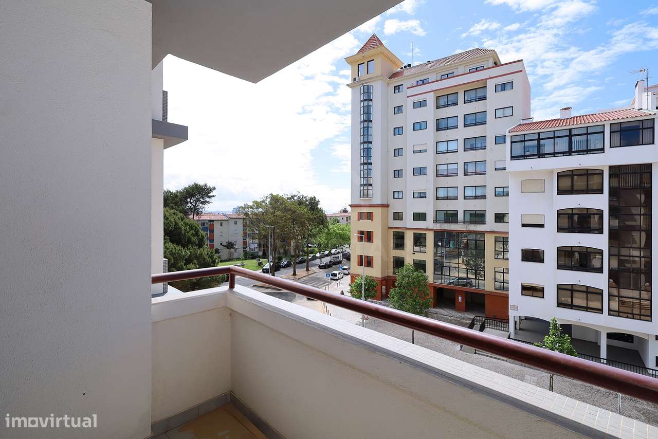 Apartamento T2 - Renovado - Pronto a Habitar - Cascais-12