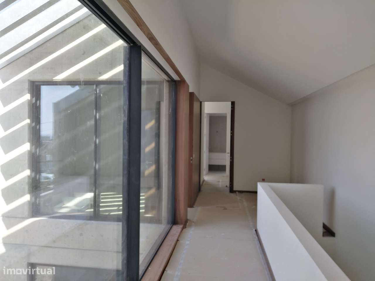 MORADIA NOVA com Piscina e Jardim - Junto ao Mar .-34