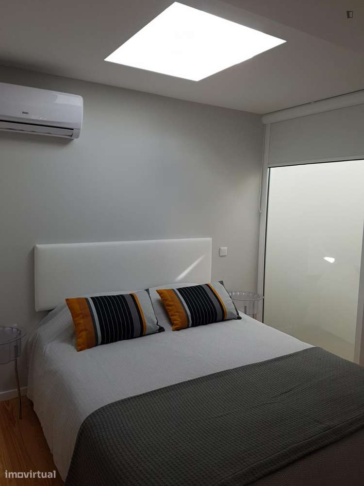 Apartamento com 1 quartos - localizado em Paranhos Porto - Grande imagem: 3/9