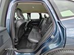 Volvo XC 60 B4 MHEV AT8 AWD Momentum Pro - 13