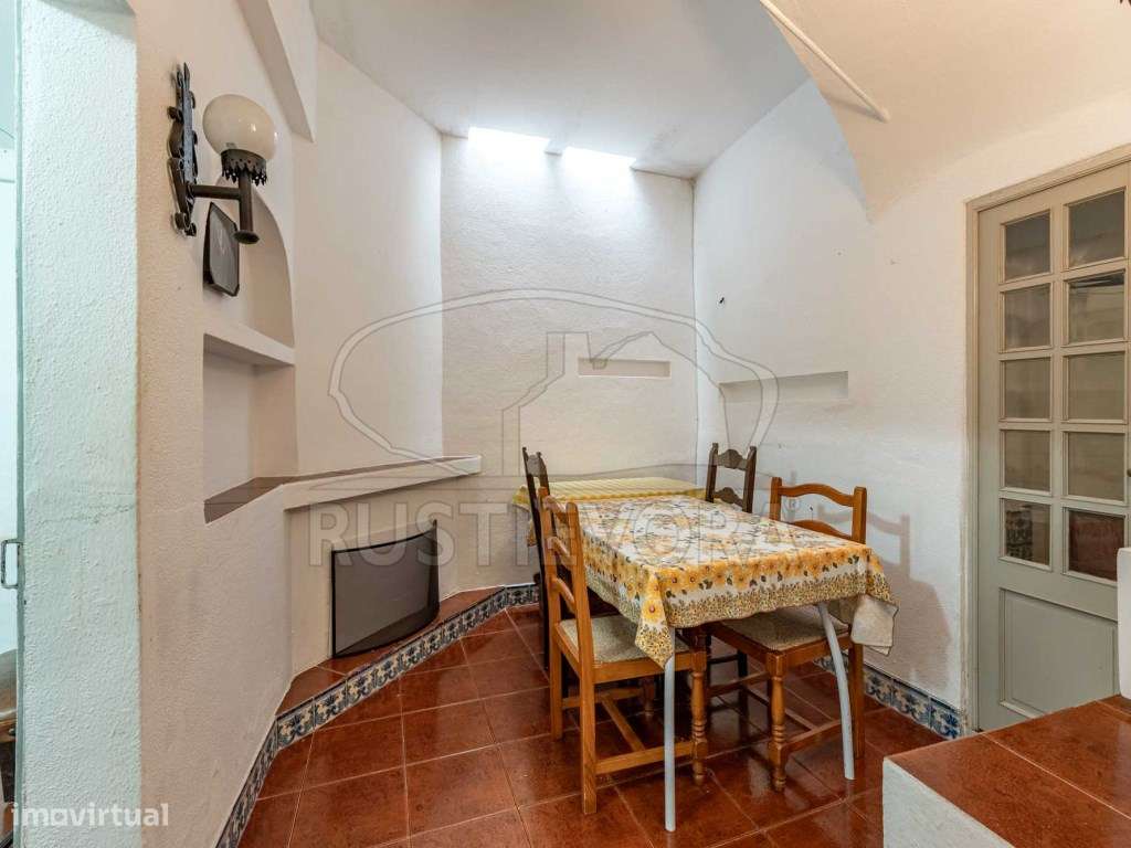 Moradia Unifamiliar T4 no Centro Histórico da Cidade - Potencial de...-30