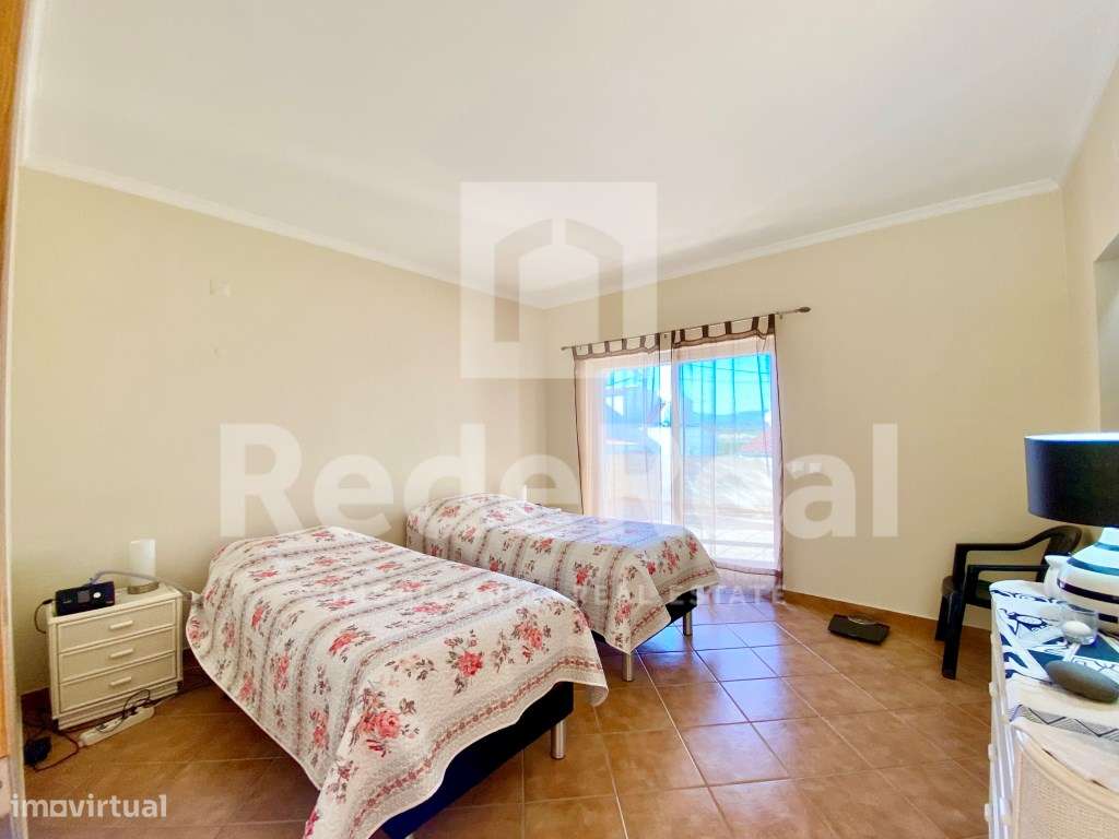 Moradia com Piscina perto da praia-17