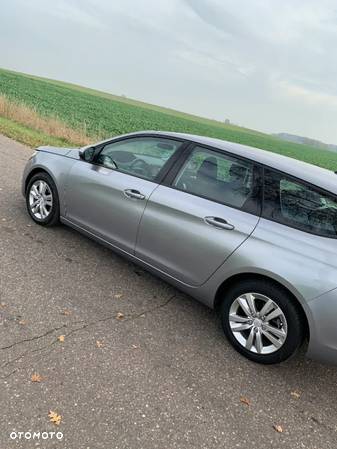 Peugeot 308 - 8