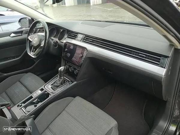 VW Passat Variant 2.0 TDi Business DSG - 4