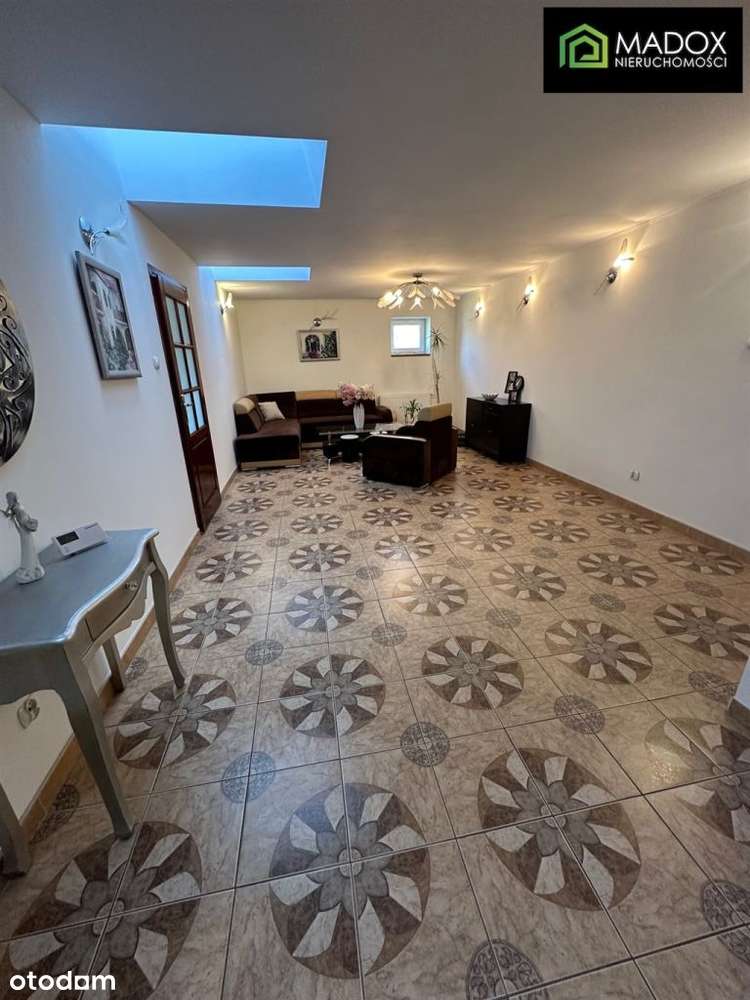 Dom z dużym potencjałem, Dźbów.-10