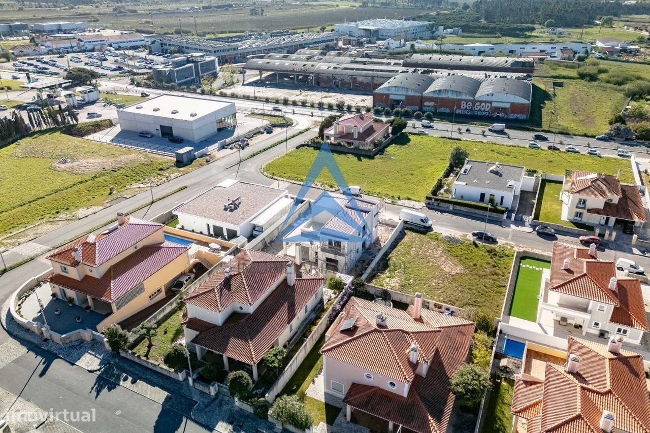 MORADIA T5 - PISCINA - CALDAS DA RAINHA-20