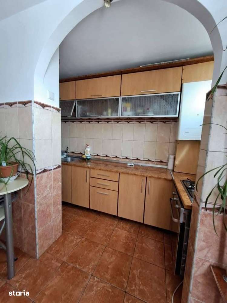 De vanzare 4 camere, 65000 euro, 90 mp - Imagine principală: 4/12
