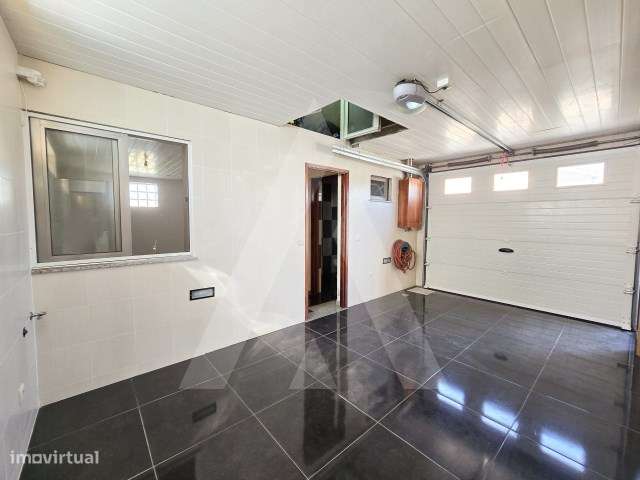 Garagem com 6 divisões localizada na Praia da Vagueira - Grande imagem: 5/12