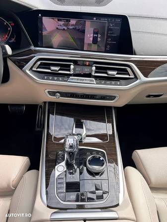 BMW X7 M50d - 32