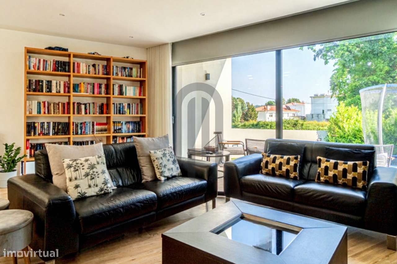 Moradia Térrea T4 independente na Maia-8