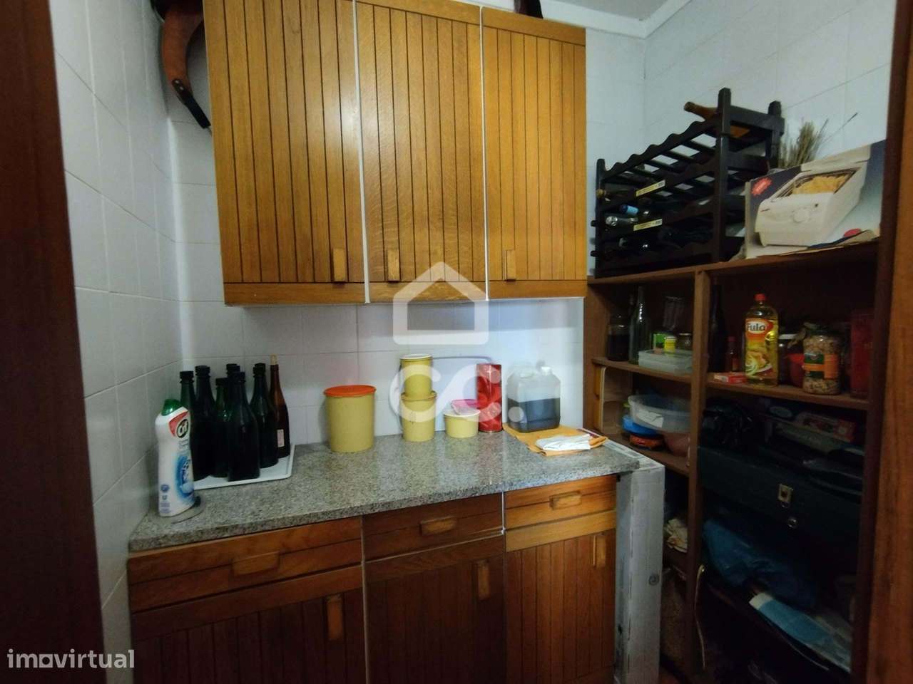 Moradia em pedra, com res do chão e primero andar num vila mediaeval-7