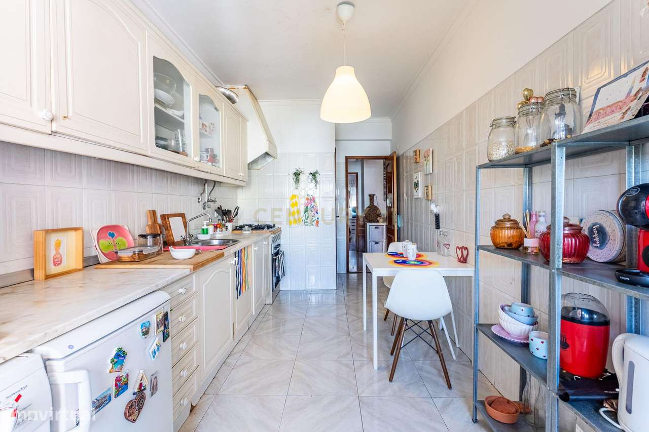 Fantástico Apartamento T3 com Excelente Luminosidade no Chapim, Odivel-7