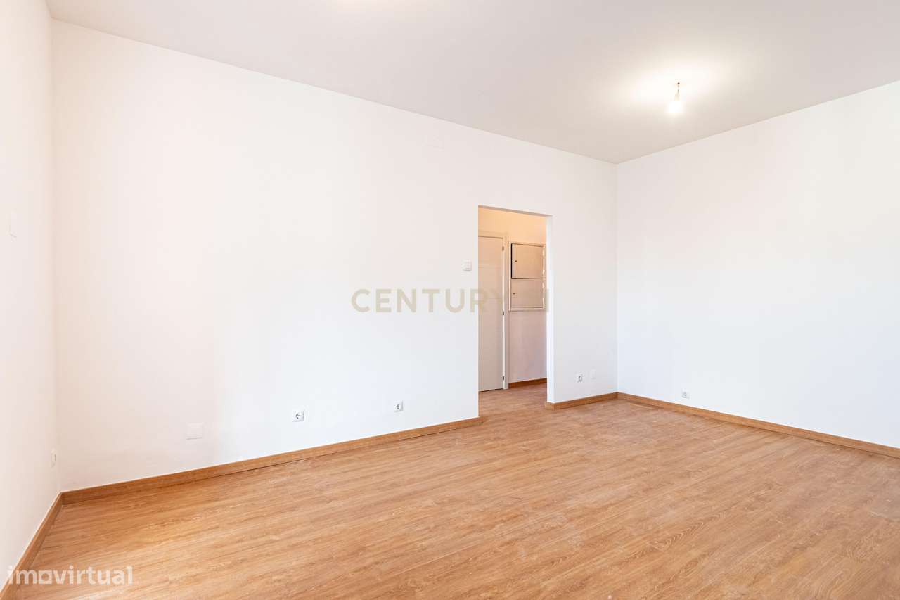 ***** Visitas suspensas*****T1  Reboleira - A Estrear - Grande imagem: 4/22