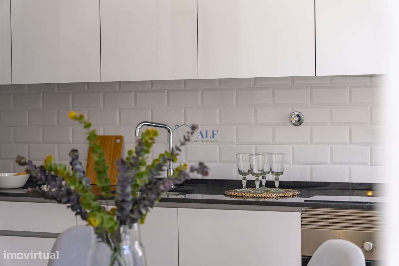 Apartamento T2 remodelado e mobilado com vista rio - Grande imagem: 3/34