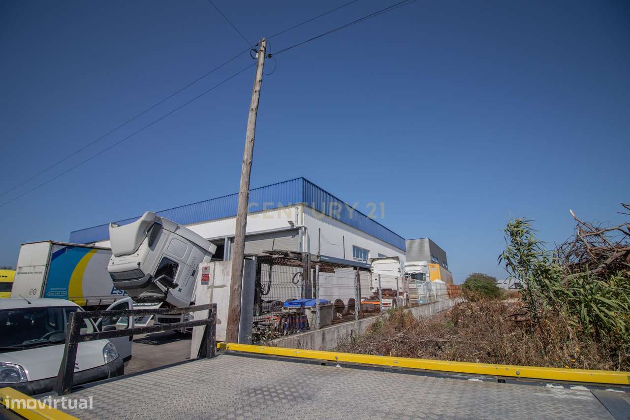 Armazém e Estacionamento - 750m² - Grande imagem: 4/34