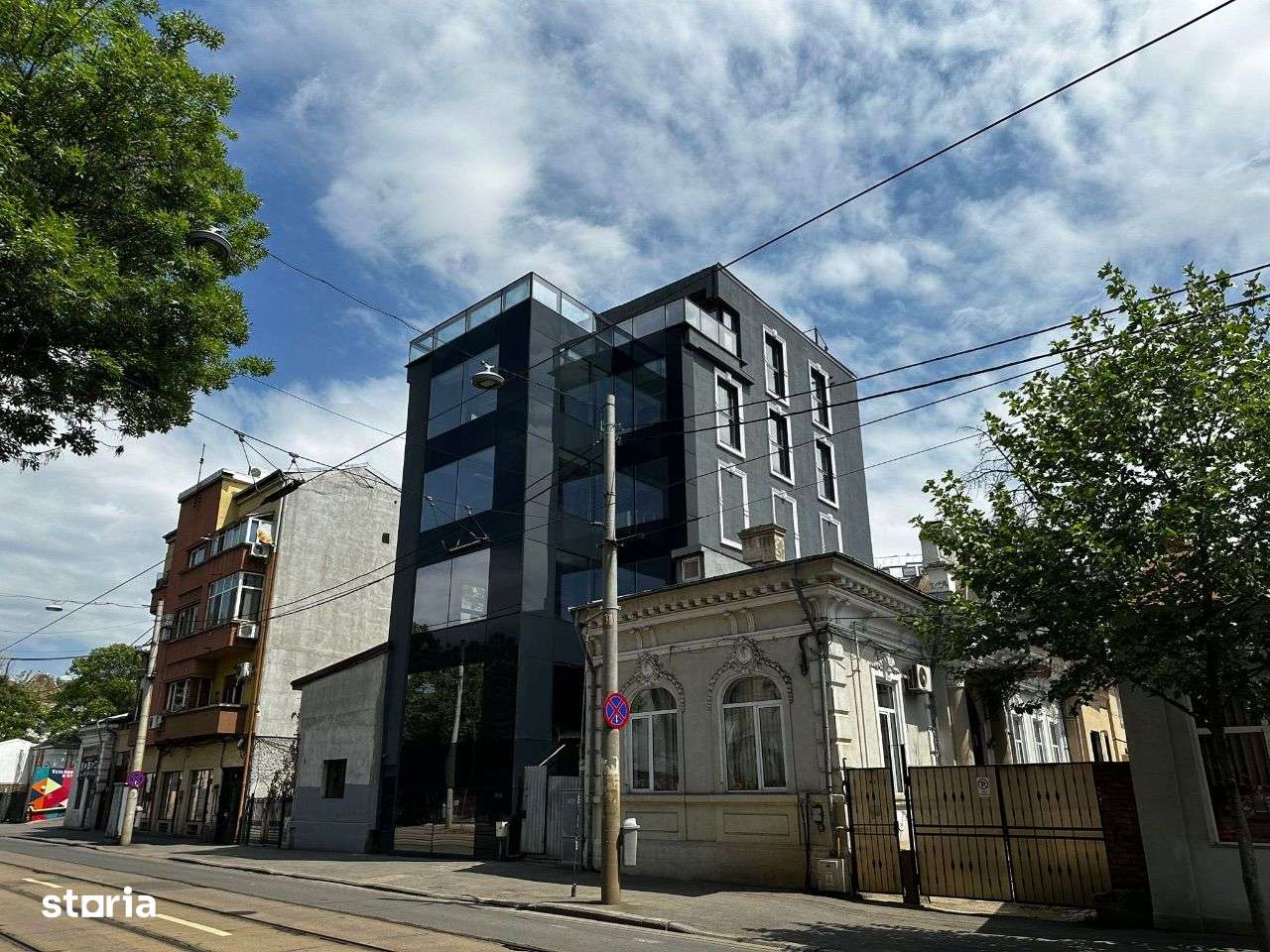 Cladire de birouri de vanzare INCHIRIATA total- Unirii-10