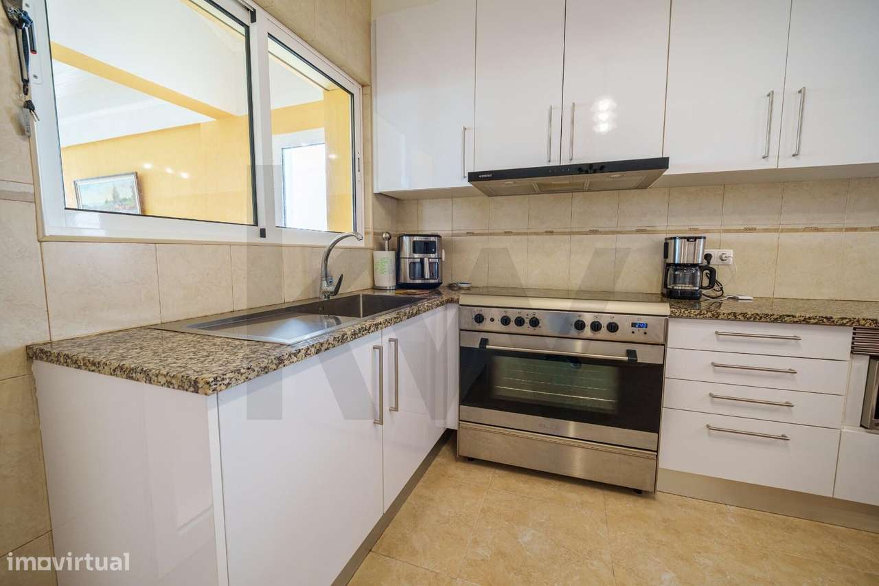 Moradia T2 nos Mosteiros – Conforto, tranquilidade e proximidade do ma-32