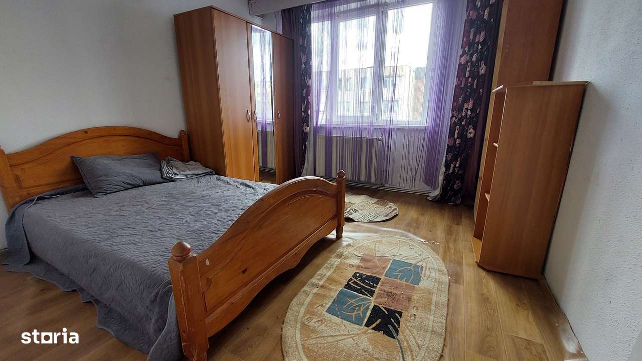 Apartament 3 camere, etaj 3, între două școli , Mioveni-2