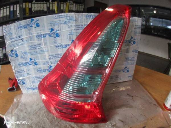 Farol Tras 9646801777 CITROEN C4 2008 1.6HDI 92CV 3P CINZA ESQ Original - 1