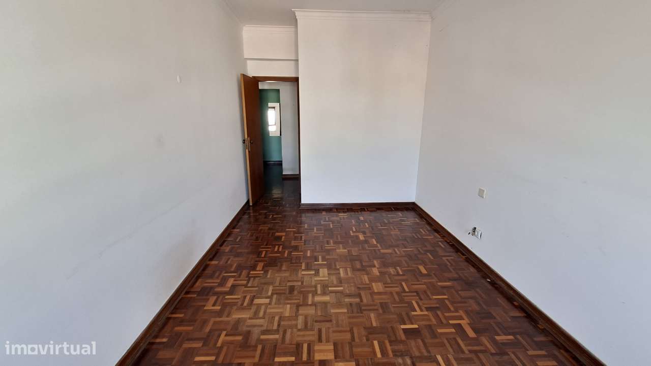 Apartamento T3 com 145m² no centro de Setubal-17