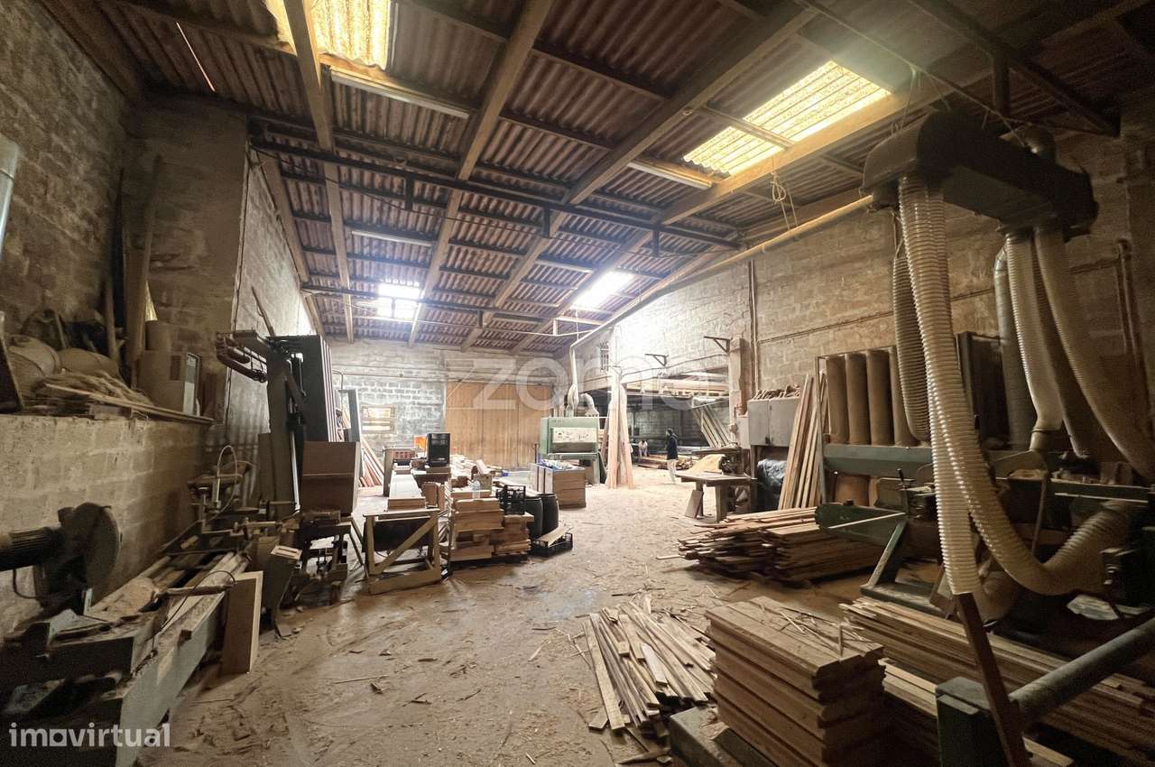 Moradia T4, Armazém e Escritório em Terreno de 2020 m² – Rabo de Pe...-25