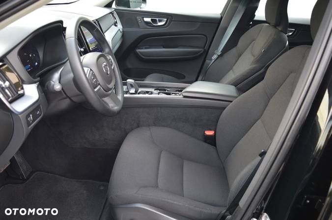 Volvo XC 60 B4 D AWD Geartronic Momentum Pro - 16