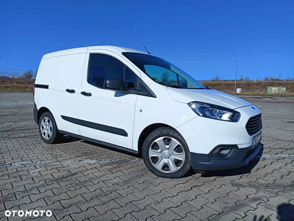 Ford Transit Courier - 1