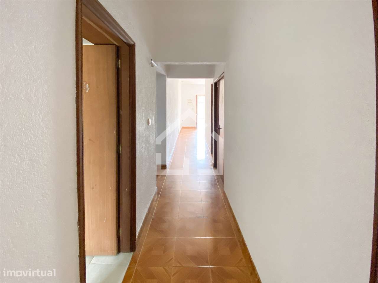 Moradia com 2 Habitações - Souto-22