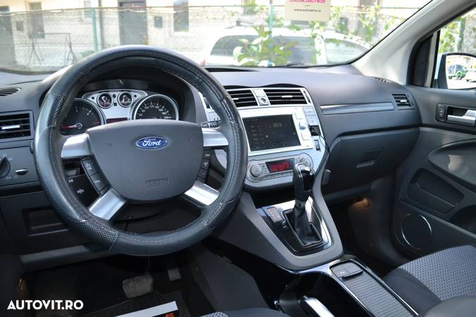 Ford Kuga 2.0 TDCi 4WD Powershift Titanium - 12