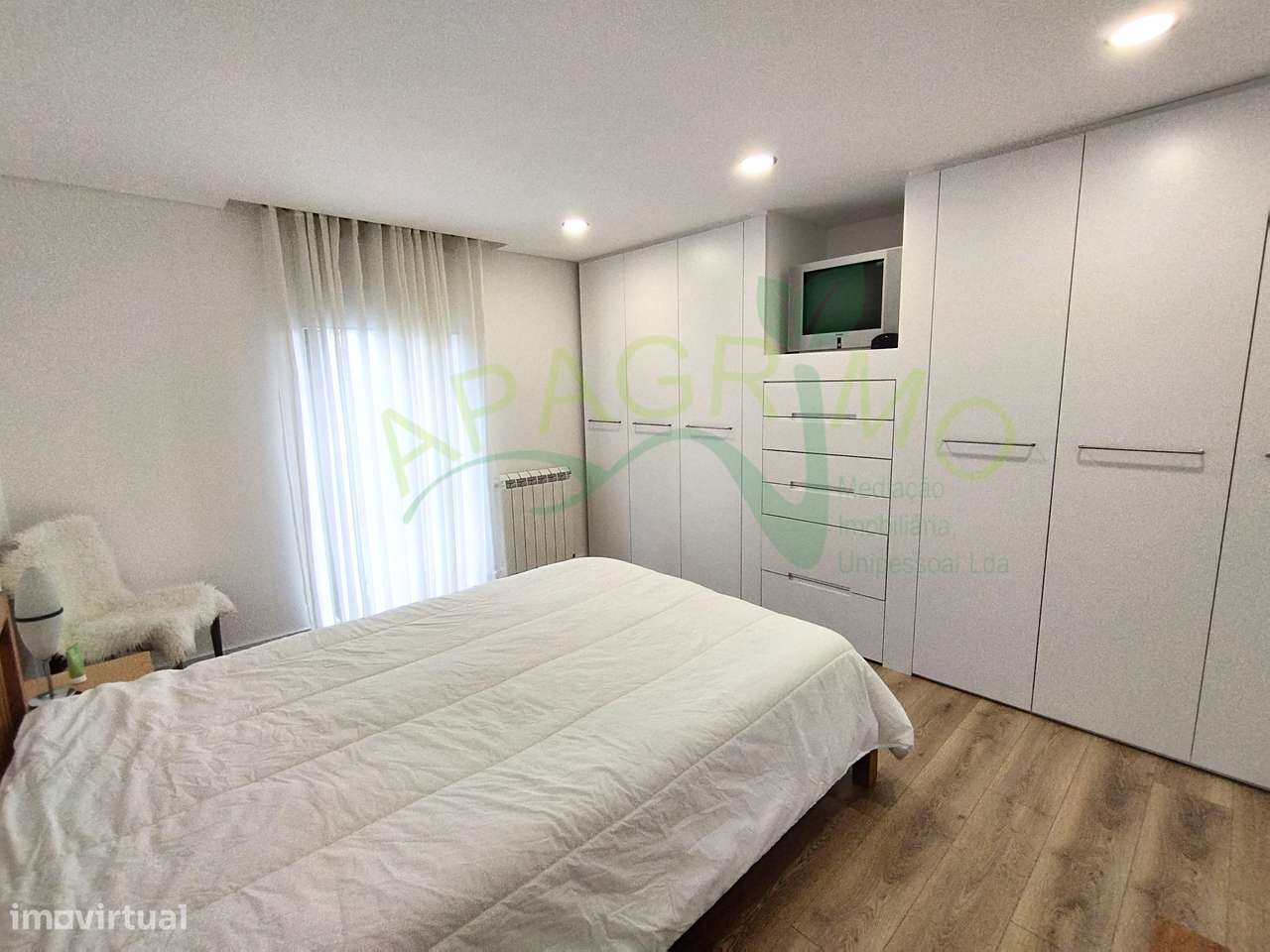 Moradia T2 com garagem e terraço em Penedono-12