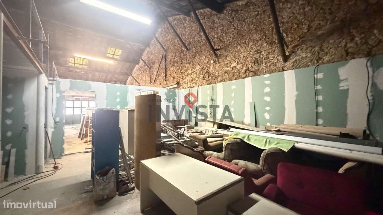 Armazém no centro de Alhandra - Grande imagem: 5/6