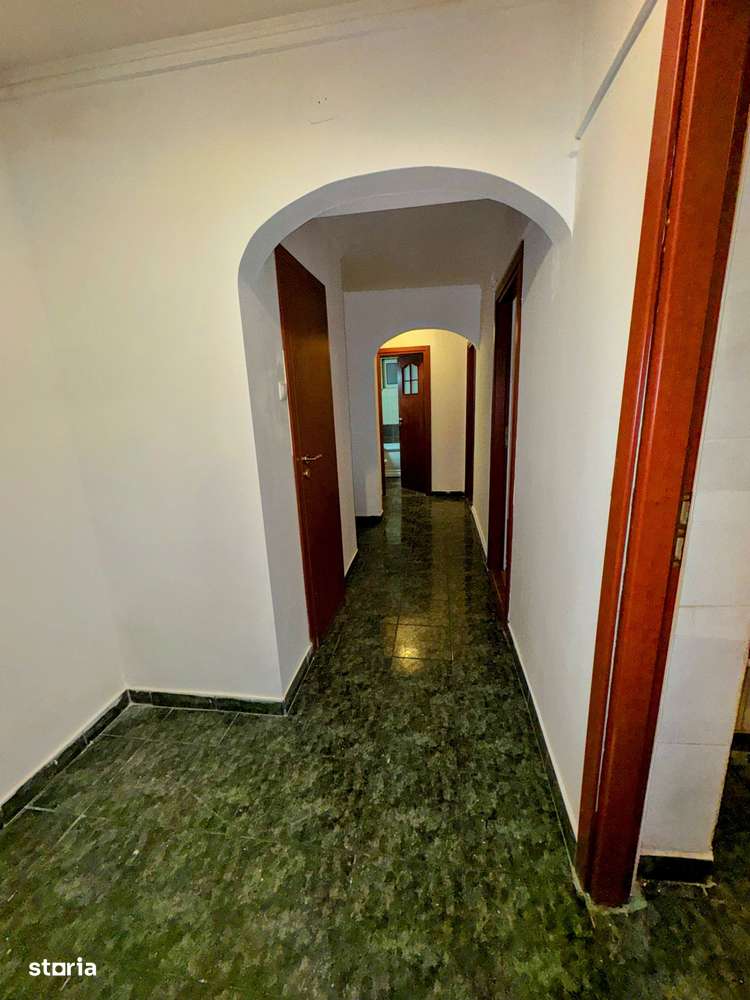 Tomis Nord - piața Ciresica 3 camere decomandate 67 mp-6