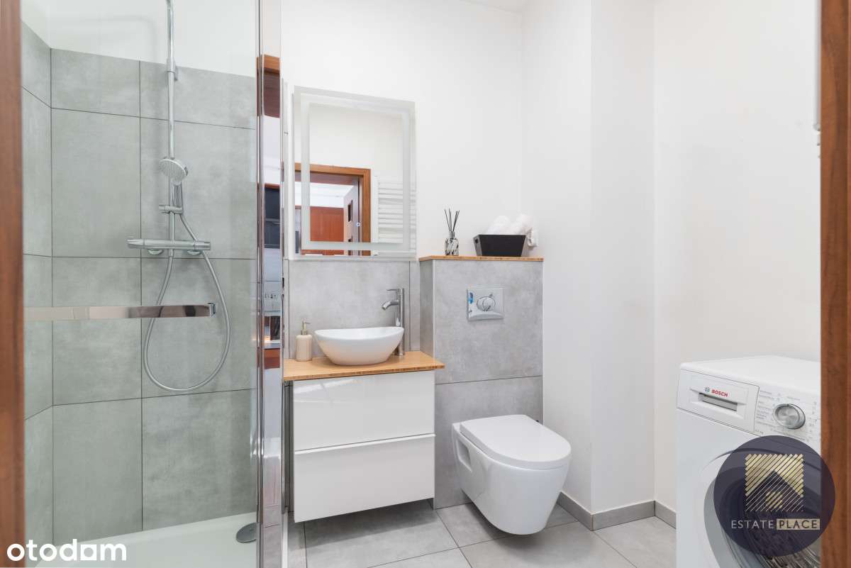 Funkcjonalna kawalerka z klimą i balkonem-10