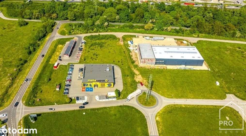 Teren inwestycyjny przy centrum handlowym Arena-13